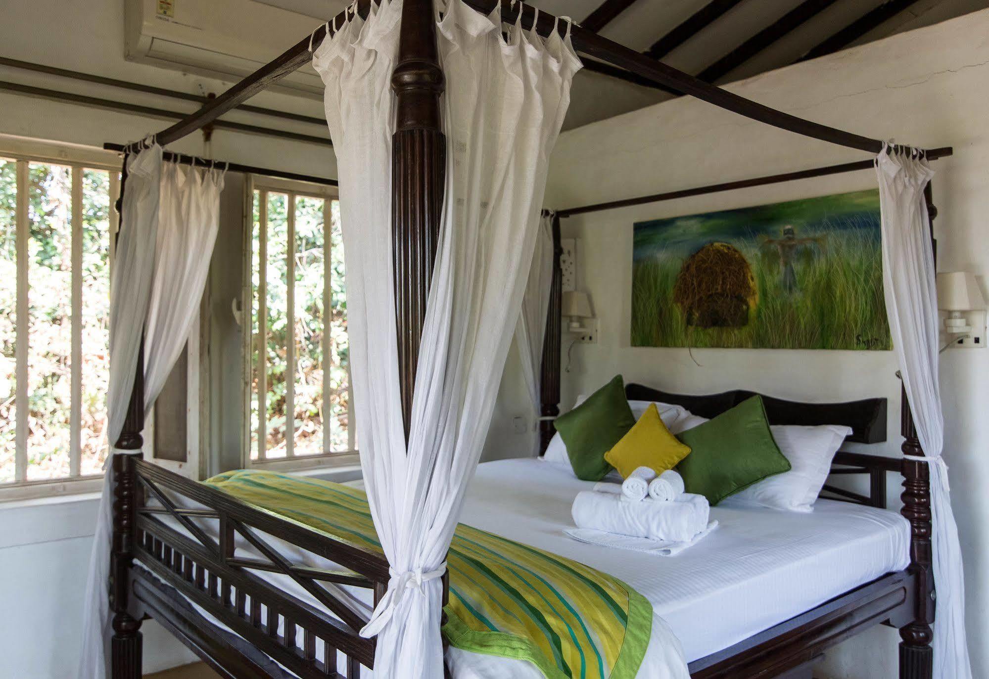 Wildflower Villas - All Villa Hotel, Family Run Candolim Bagian luar foto