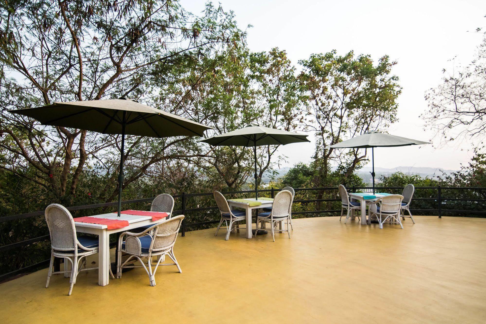 Wildflower Villas - All Villa Hotel, Family Run Candolim Bagian luar foto