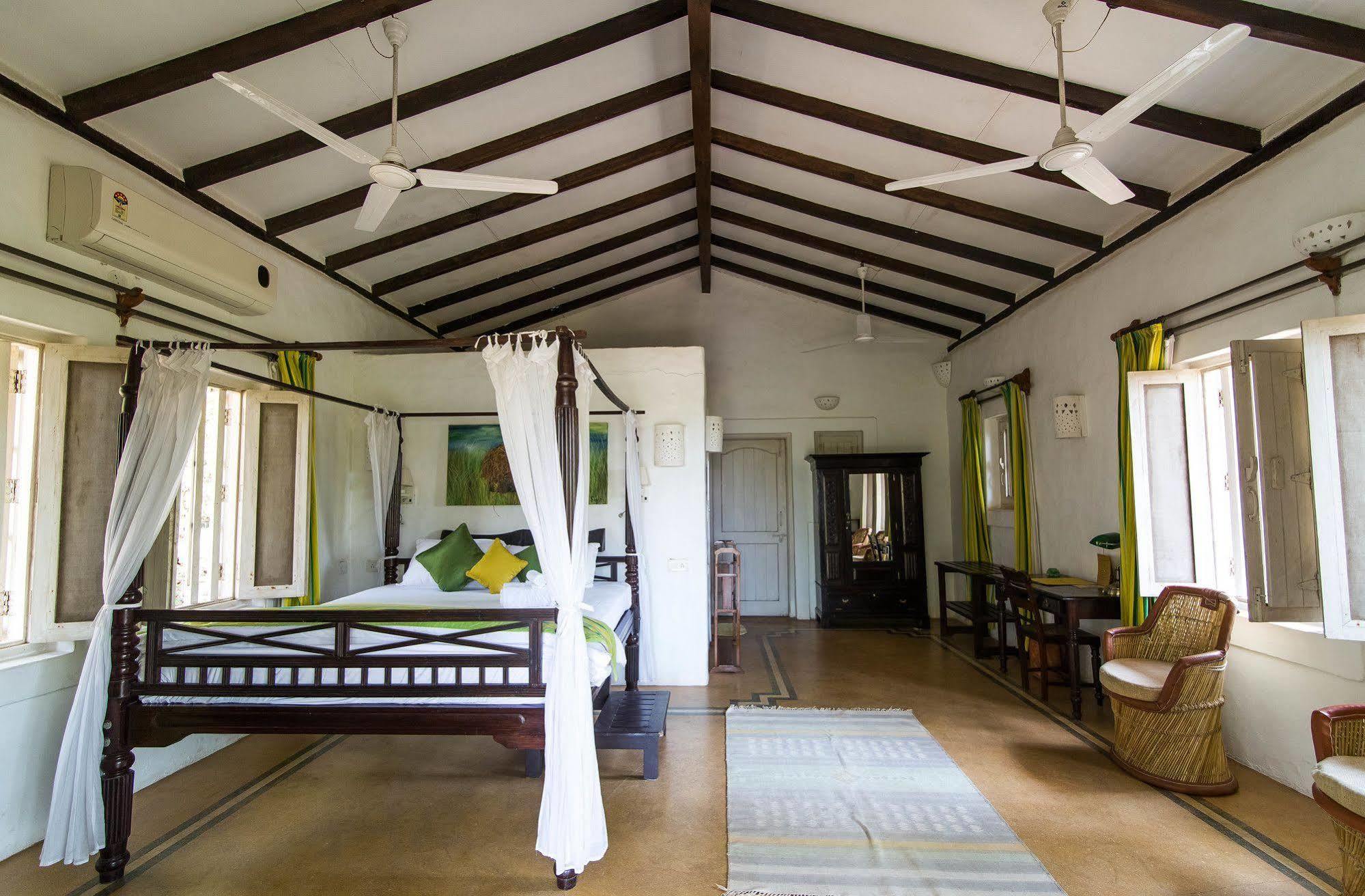 Wildflower Villas - All Villa Hotel, Family Run Candolim Bagian luar foto