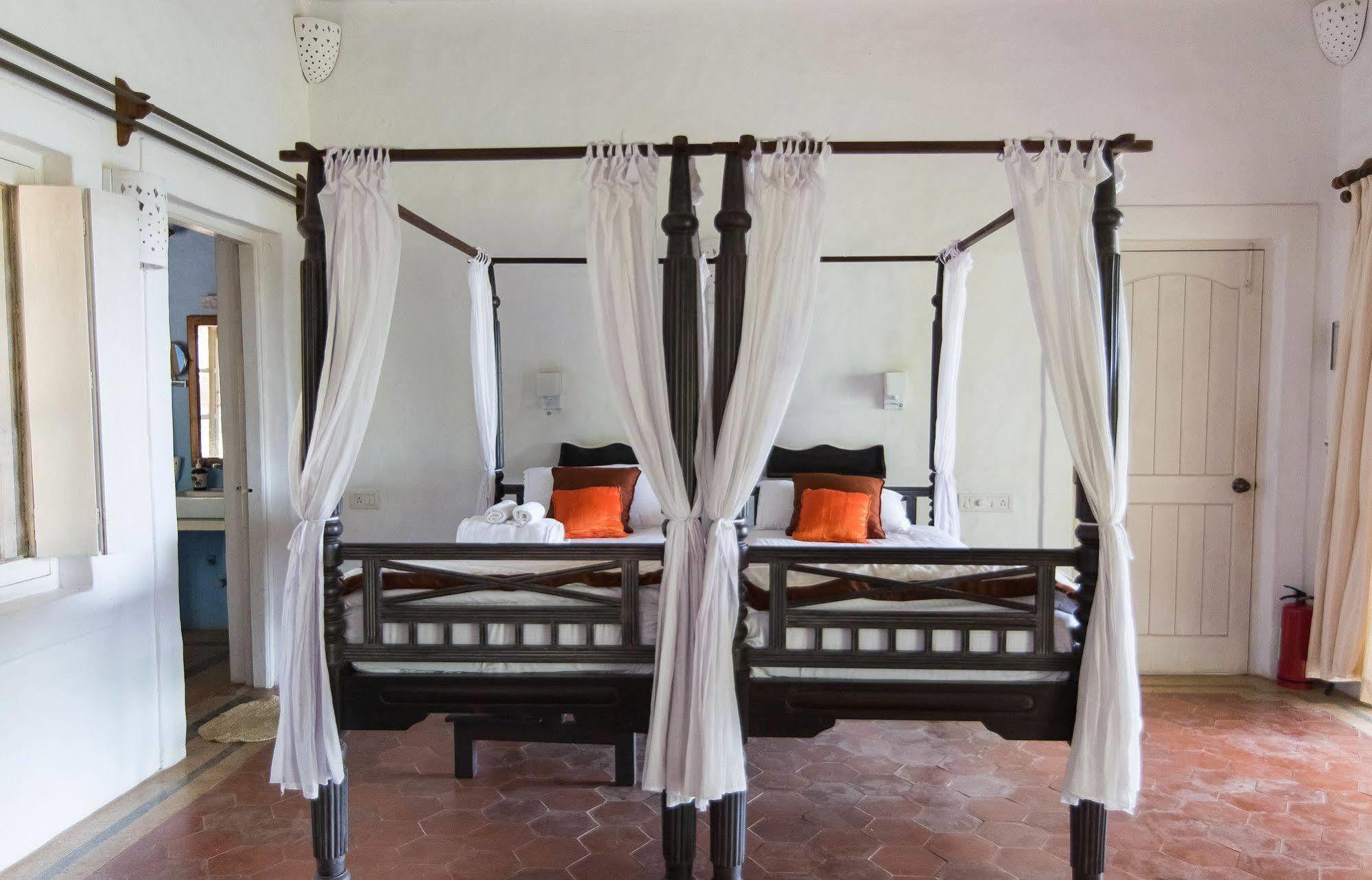 Wildflower Villas - All Villa Hotel, Family Run Candolim Bagian luar foto