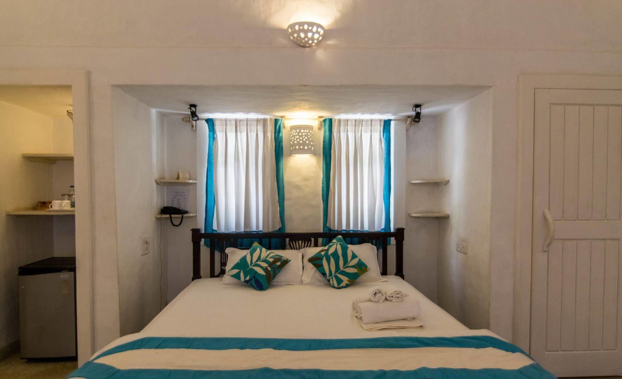 Wildflower Villas - All Villa Hotel, Family Run Candolim Bagian luar foto
