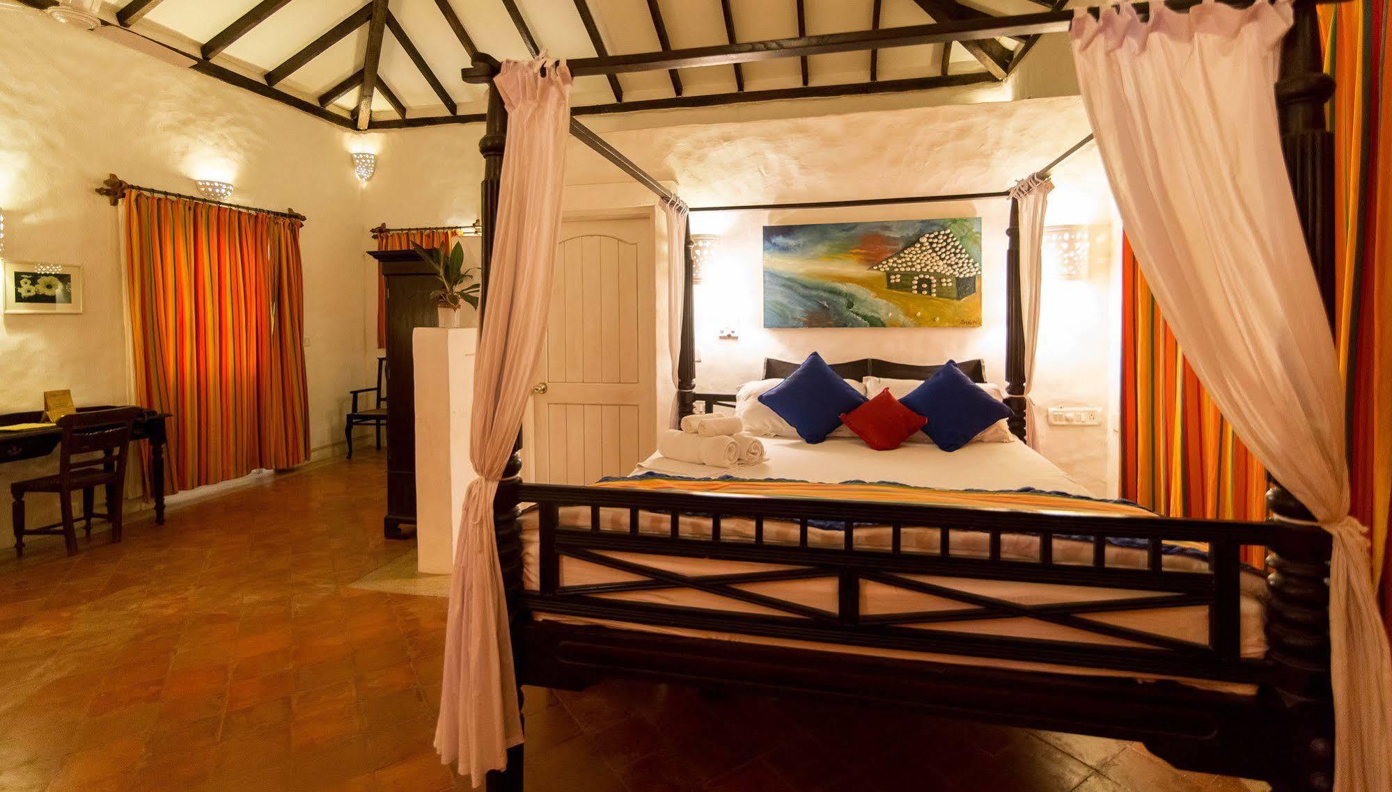 Wildflower Villas - All Villa Hotel, Family Run Candolim Bagian luar foto